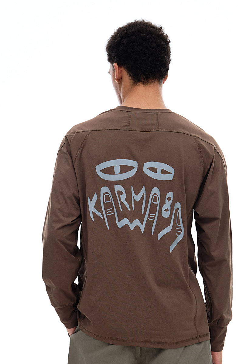 Karma8a 야간 룩